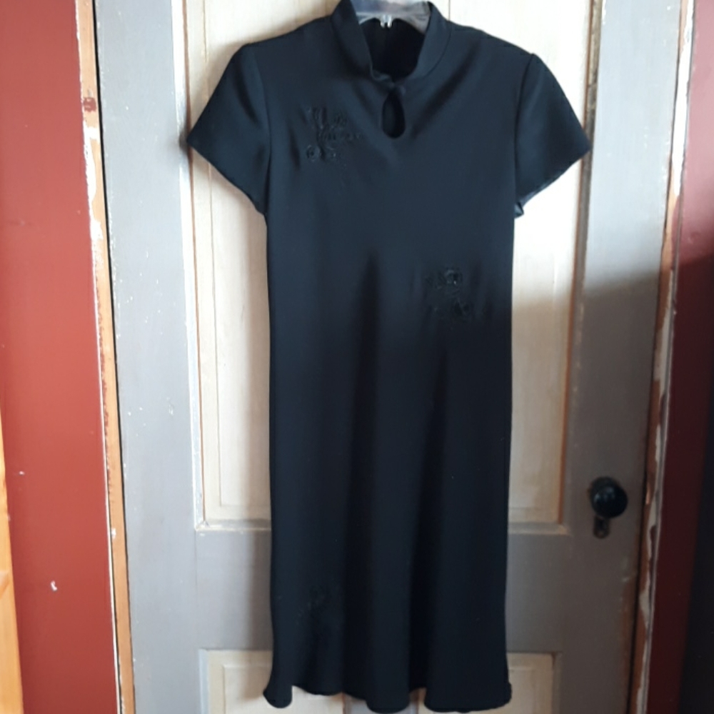 Scarlett Cap Sleeve Black Dress